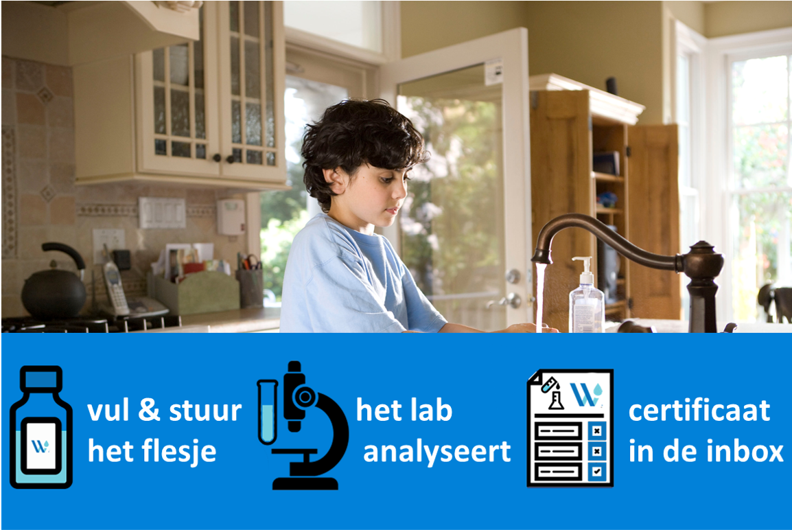productfoto met stapjes blauw wit v 2 Hoe test je lood in drinkwater - vullen - sturen - ontvang het resultaat